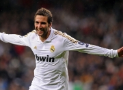 内马尔连续十二场比赛得分超过比赛规则变更，西班牙队不断突破！上演精彩一战