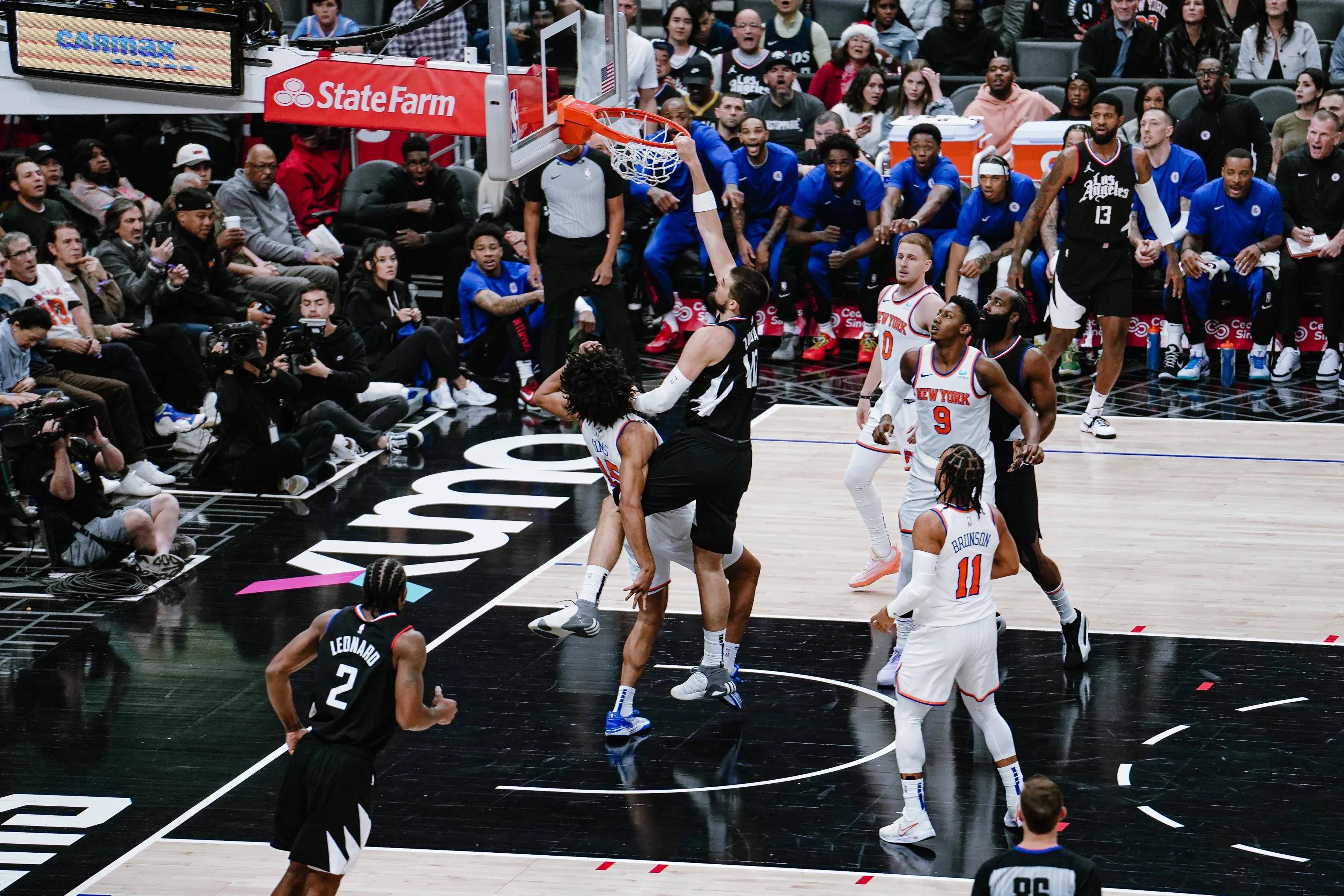 NBA大明星集结开启夏季联赛，劲旅对决燃爆全场