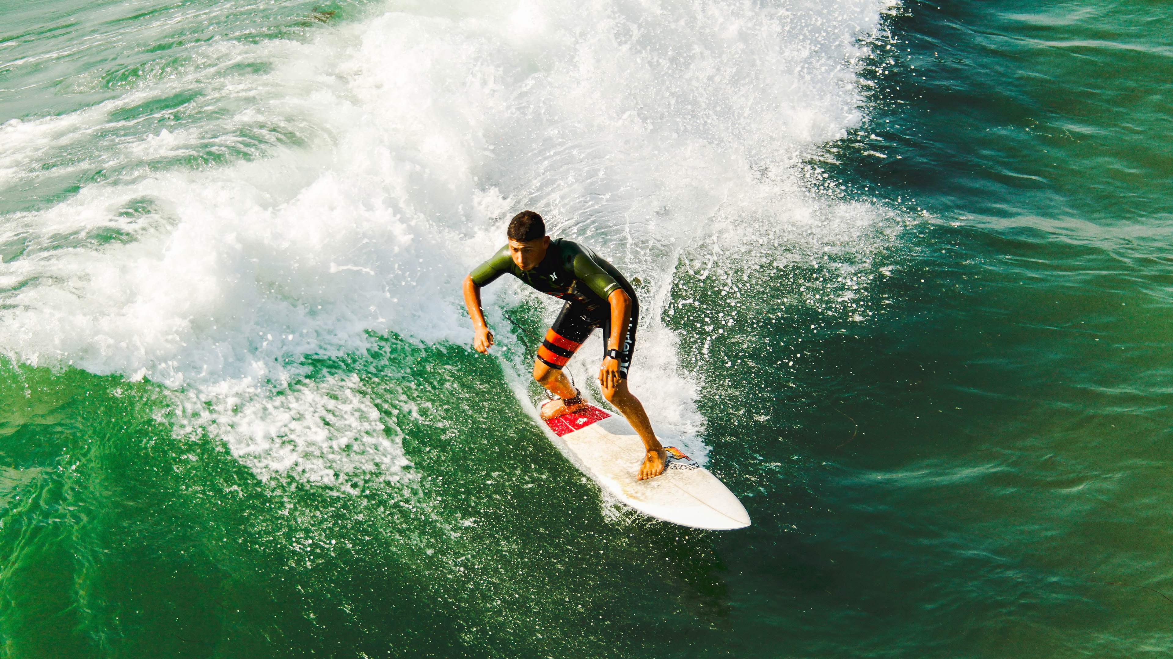  全锦赛季后赛激情夜！布伦森里突外投，费城76人大胜广州队